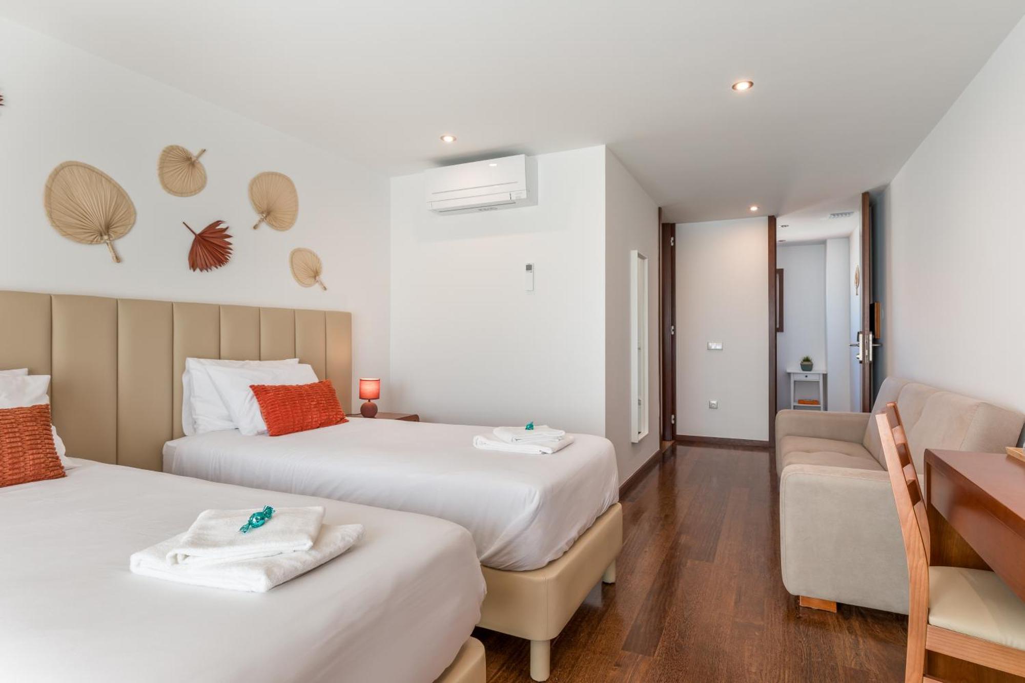 Viravento - Guesthouse & Creative Space Espinho  Bagian luar foto